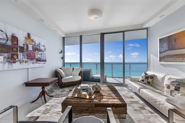 Building Photo - 17001 Collins Ave