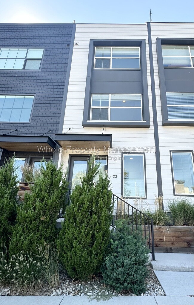 Building Photo - 3715 Jason St