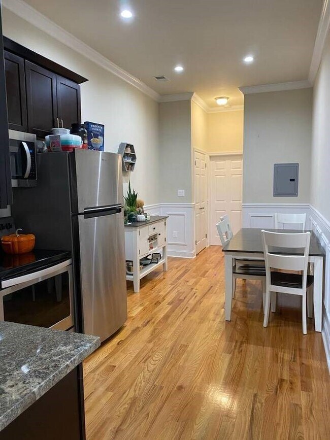 7 Ridgley Pl, Weehawken, NJ 07086 House Rental in Weehawken, NJ