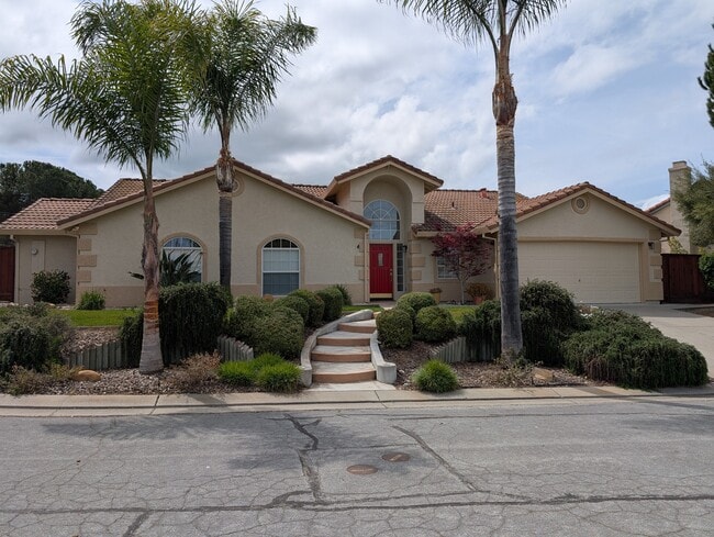 Building Photo - 520 Bobbys Ln