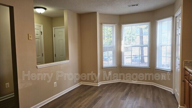 Building Photo - 219 Virens Dr