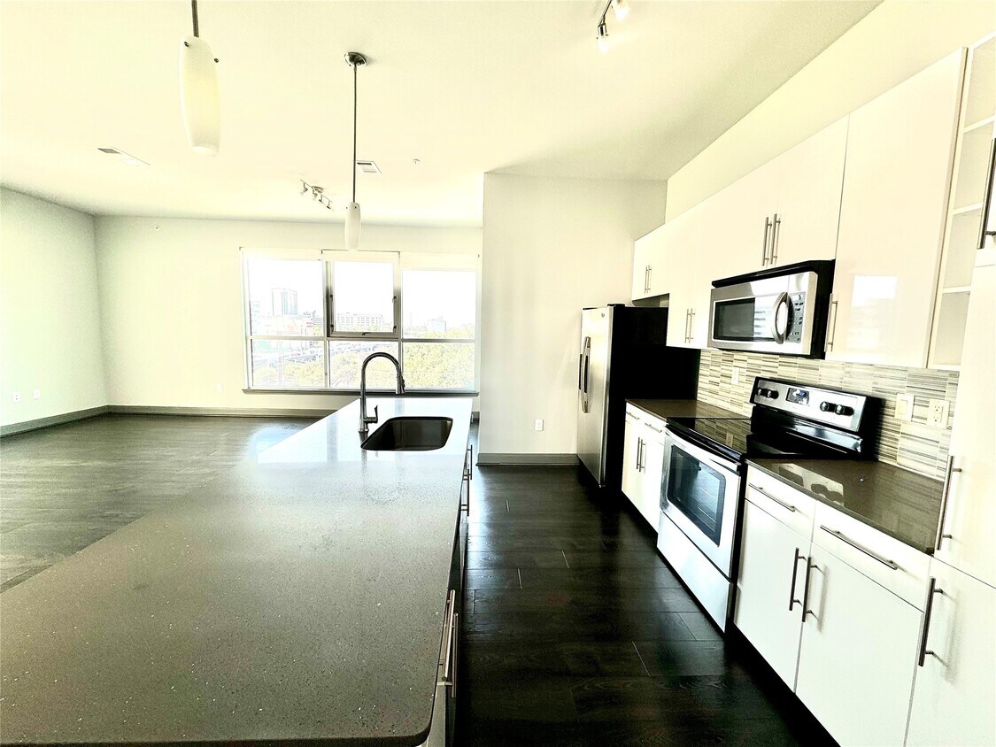 Foto principal - 3788 Richmond Ave.