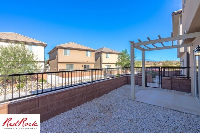 Foto del edificio - Stunning 4 Bedroom Home!