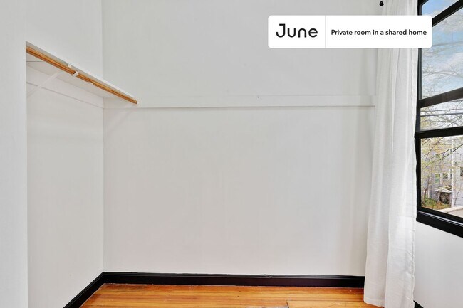 Foto del edificio - Room in Shared 4 bed/2.5 bath home
