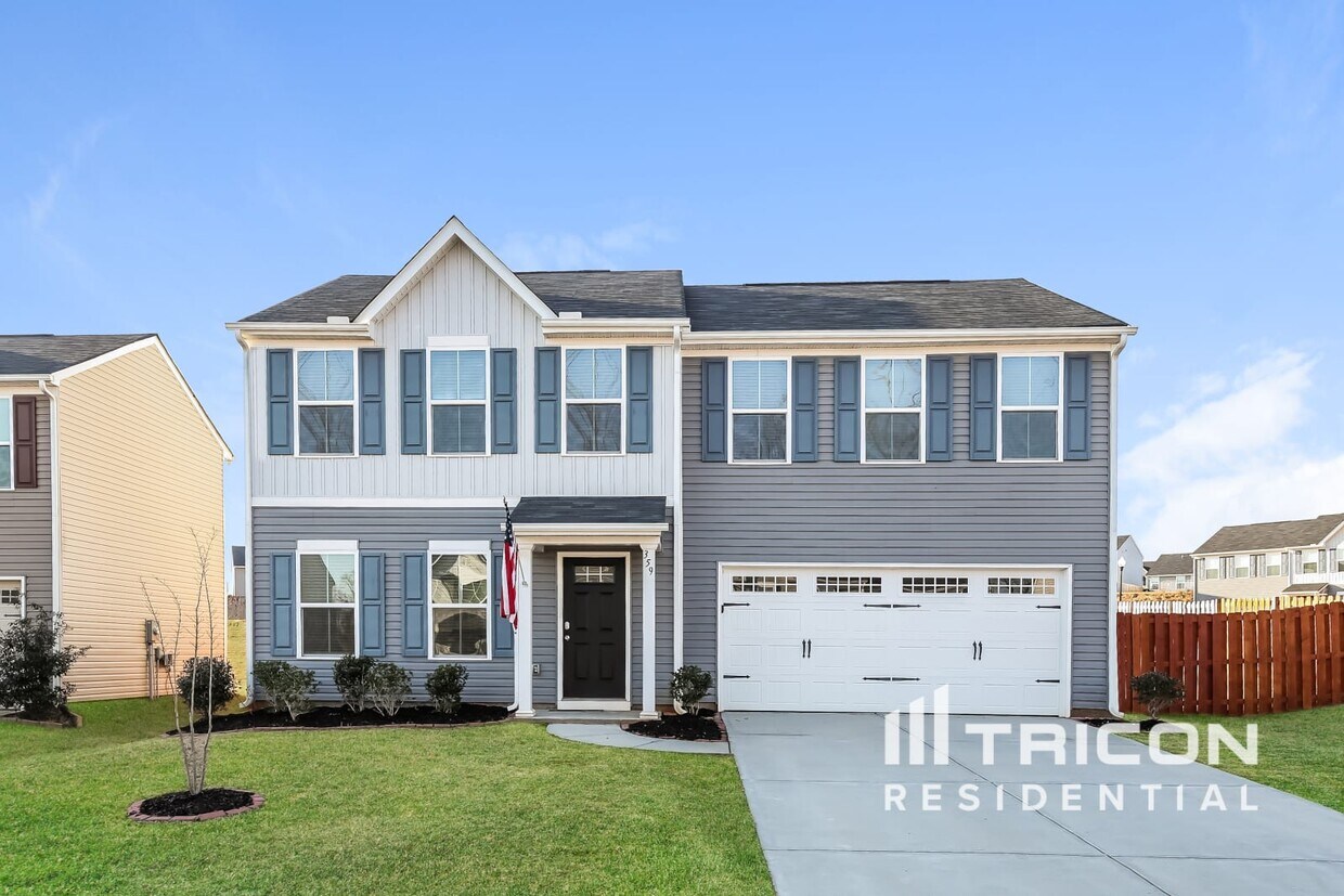 Primary Photo - 359 Hobson Way Lyman SC