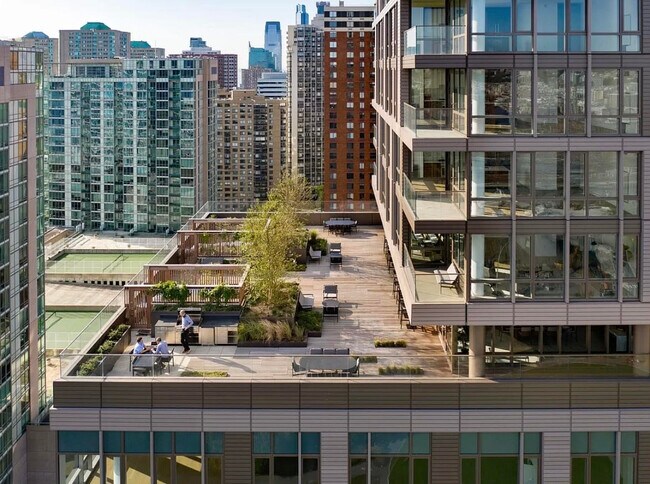 Foto del edificio - 75 Park Ln S