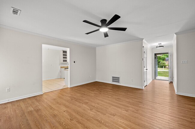 Foto del edificio - 3BR Ranch in Starr’s Mill District with great backyard!