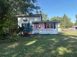 Building Photo - 2713 S Rotherwood Ave