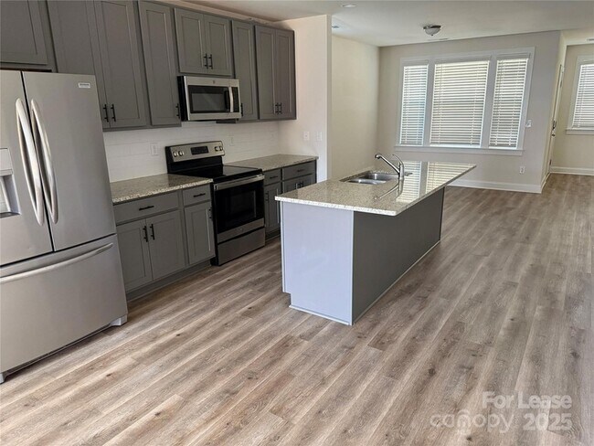 Foto del edificio - 1003 Wainwright Ave