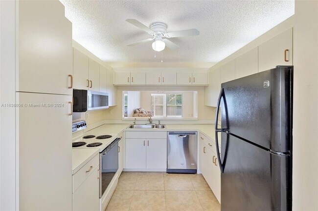 Foto del edificio - 7214 S Devon Dr