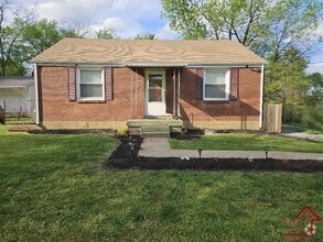Building Photo - 721 Blackstone Ave