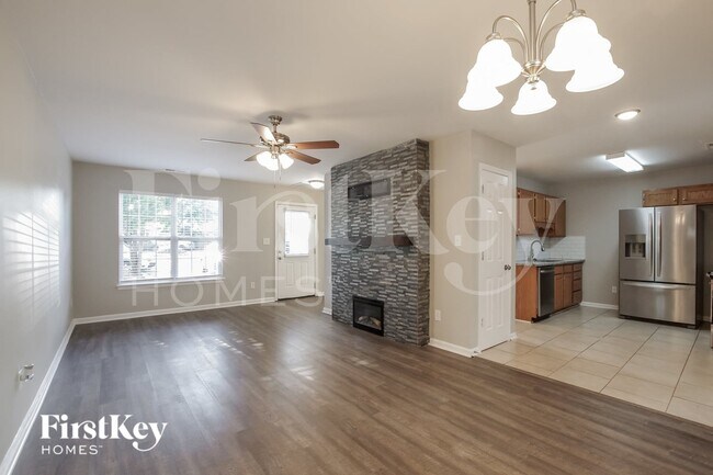 Foto del edificio - 5802 Crosswinds Ct