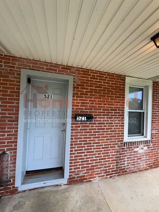 Foto del edificio - 3 BEDROOM HOME IN CLIFTON HEIGHTS!