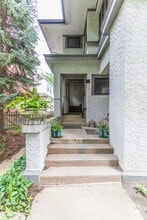 Building Photo - 202 Ridgeland Ave