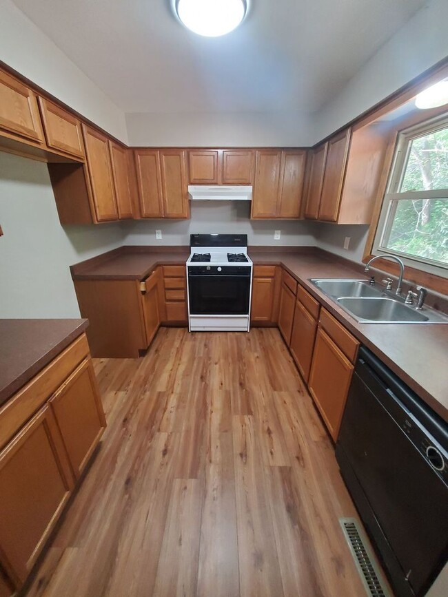 Foto del edificio - 2 Bedroom Single Family
