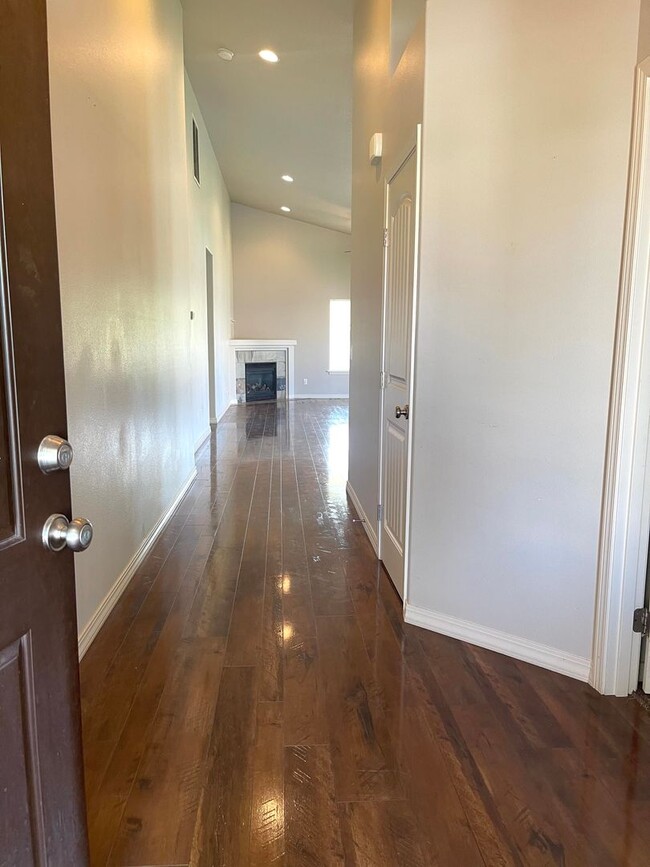 Building Photo - Gorgeous Home in Fountain Hills!