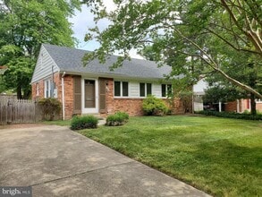Building Photo - 1606 Lafayette Dr