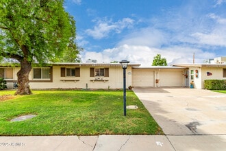 Building Photo - 10641 W Oakmont Dr