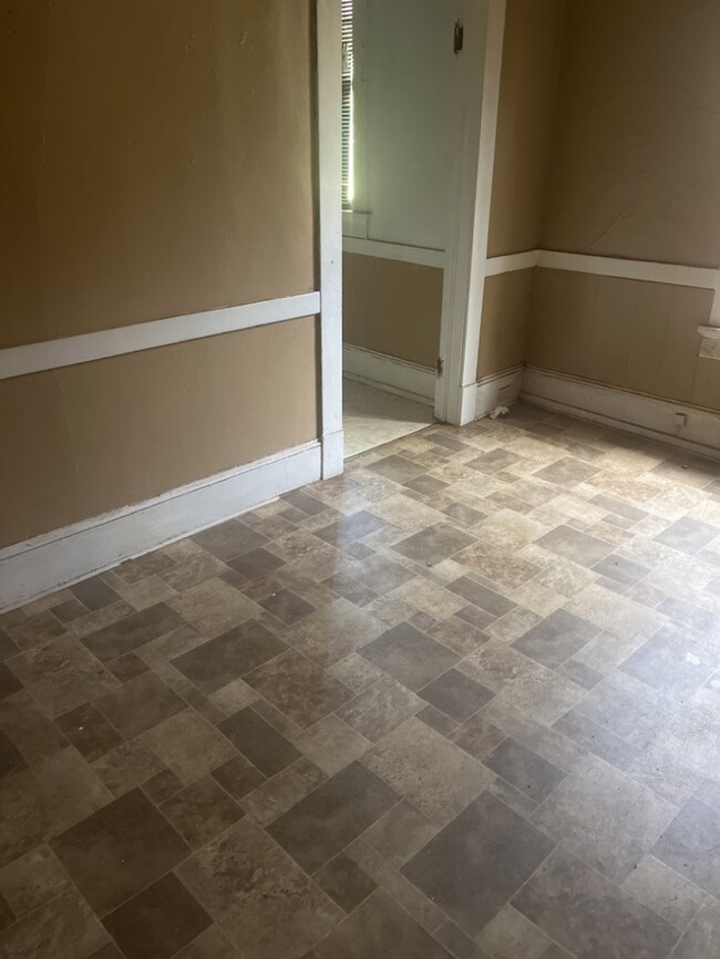 Building Photo - 2 Bedroom in Laurens