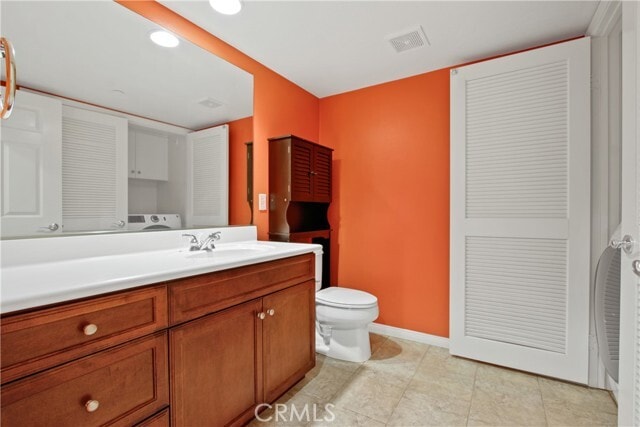 Building Photo - 832 Silk Tree