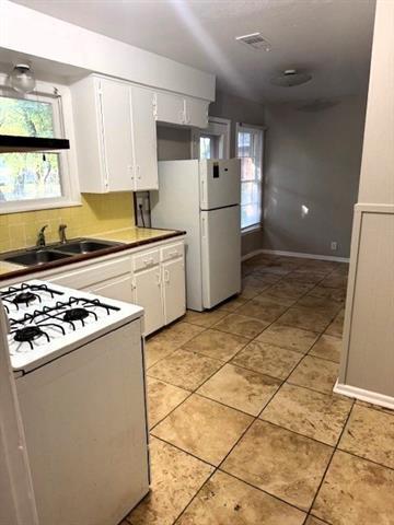 Building Photo - 6414 Onyx Dr N