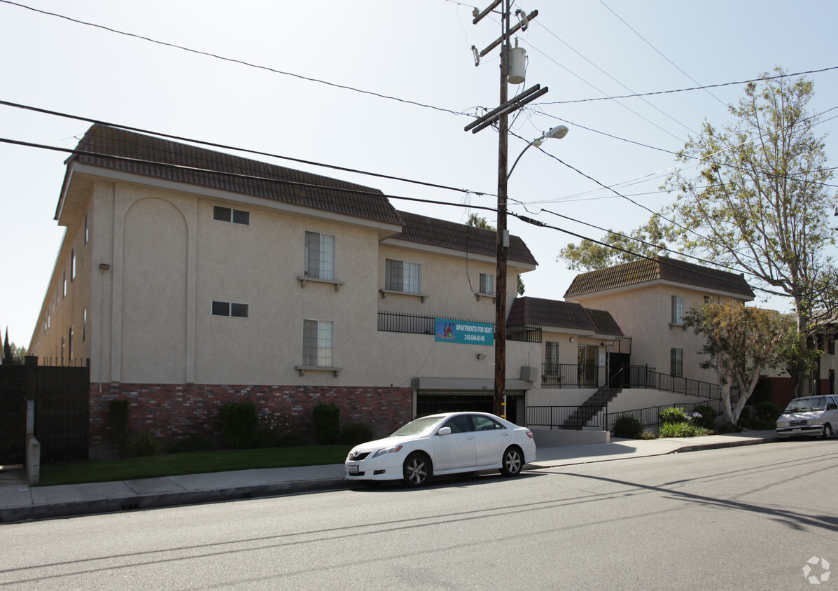 Cordary Park - Cordary Park Apartments