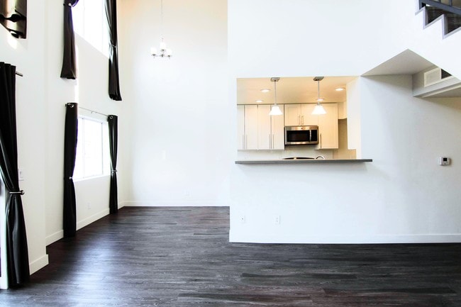 Building Photo - New Hampshire Terrace