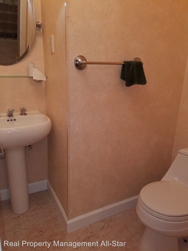 Foto del edificio - 3 br, 2.5 bath House - 1096 Schmidt Lane
