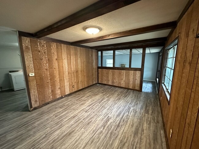 Foto del edificio - 920 Timberline Dr