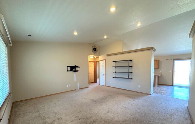 Foto del edificio - 8303 Wenatchee Ct