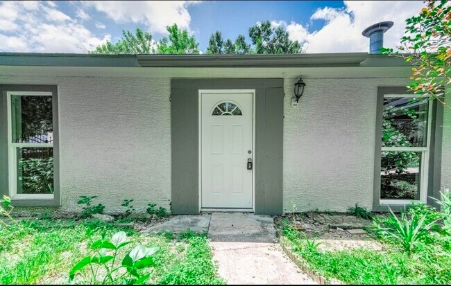 Building Photo - 1305 Winchester Dr