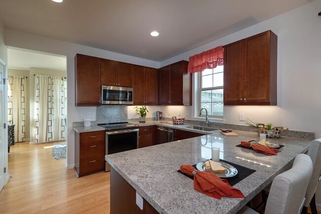 Building Photo - 154 Kahoma Village Loop