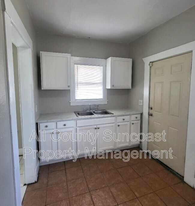 Foto del edificio - 1042 8th Ave S