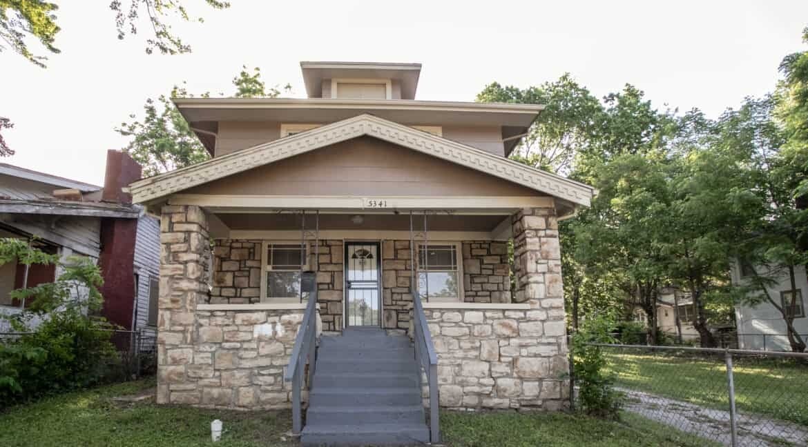 Foto principal - 5341 Euclid Ave