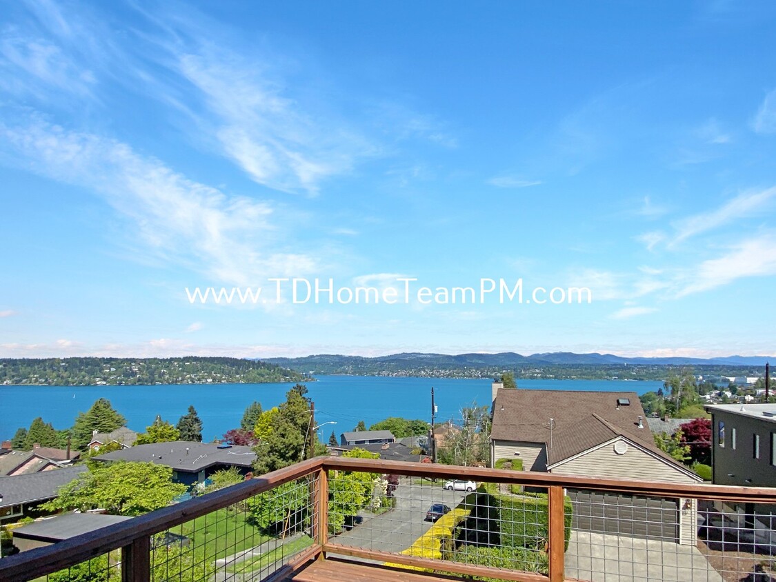 Primary Photo - Top Unit Duplex with Stunning Lake Views a...