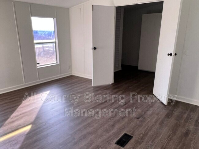 Foto del edificio - 22131 104th St
