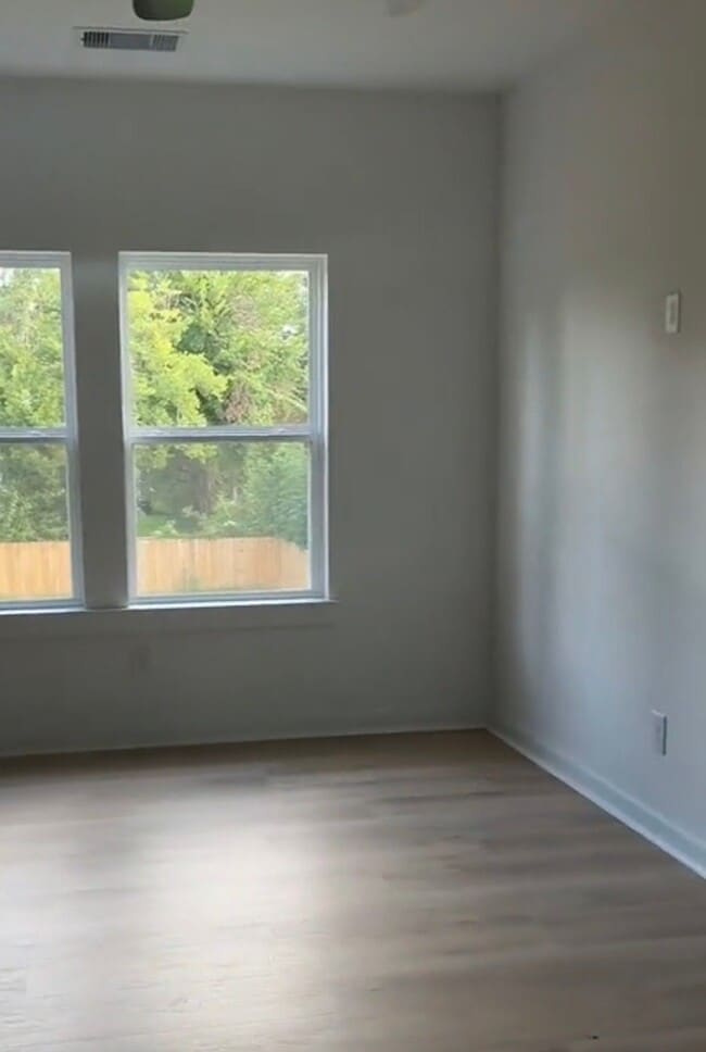 Photo - 4916 Tronewood St (Houston, TX) Townhome