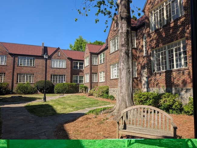 Courtyard - 1765 Peachtree St NE