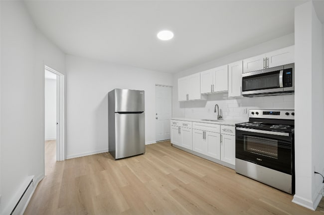 Foto del edificio - 318 Berkley St