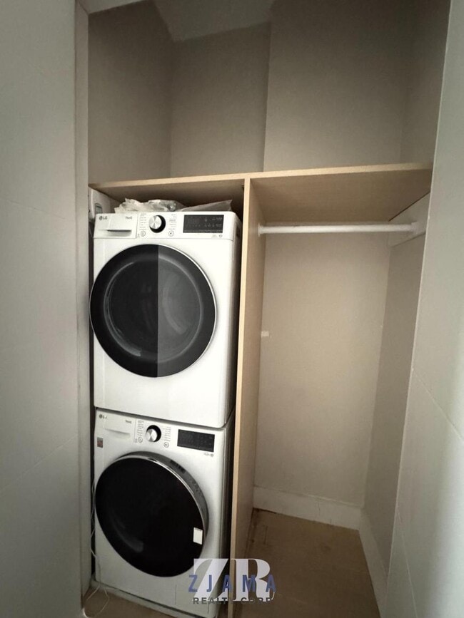 Foto del edificio - 2 bedroom in Brooklyn NY 11215