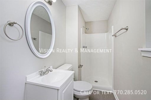 Foto del edificio - 204 Woodland Ct.
