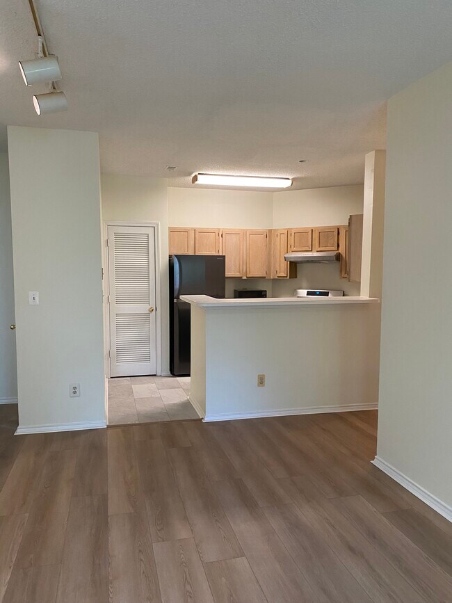 4405 Fair Stone Dr Unit 203, Fairfax, VA 22033 Condo for Rent in