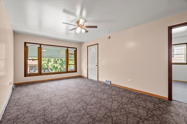Building Photo - 4333 S Whipple St