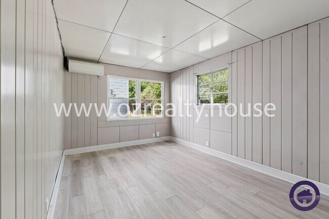 Foto del edificio - 6025 Summit St