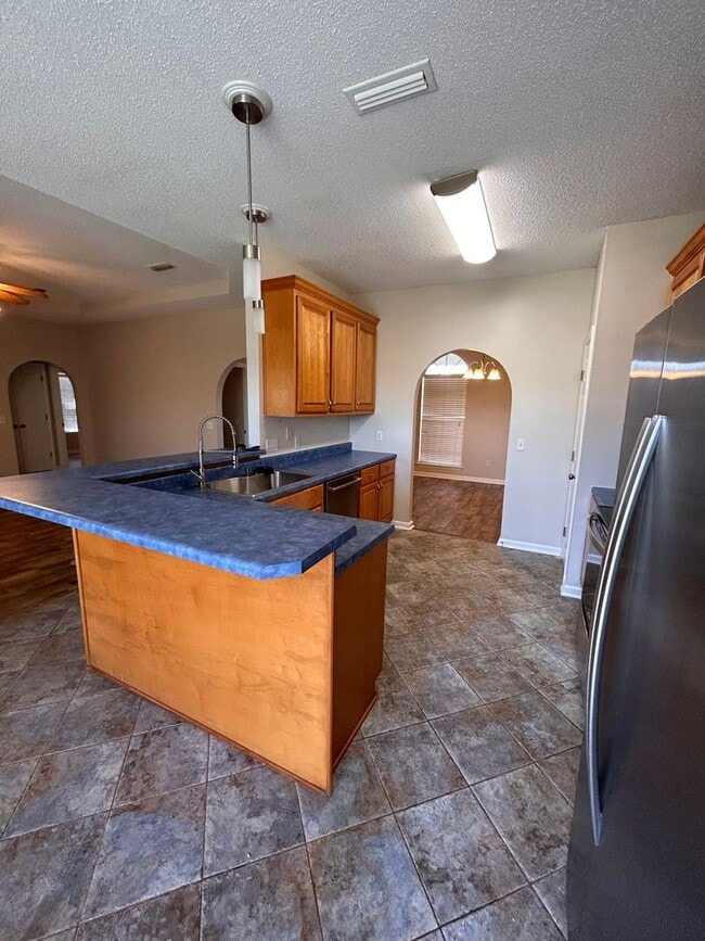 Building Photo - Fountain Crest Subdivision!