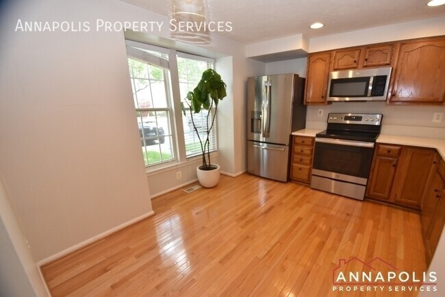 Foto del edificio - 571 Quaker Ridge Ct