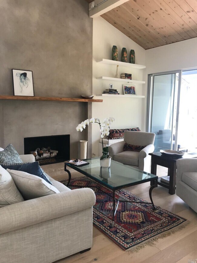 90 Lyford Dr Unit 7, Tiburon, CA 94920 Condo for Rent in Tiburon, CA