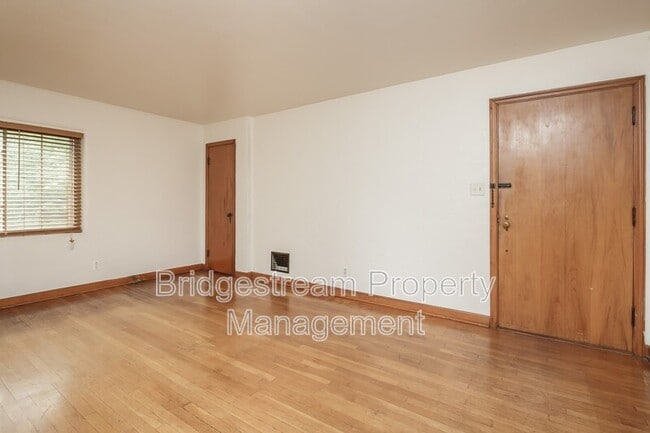 Foto del edificio - 1413 Old Ln Ave
