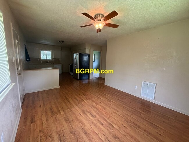 Foto del edificio - 7017 Gibson Rd