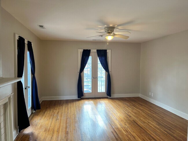 Foto del edificio - MS E Main Apartments